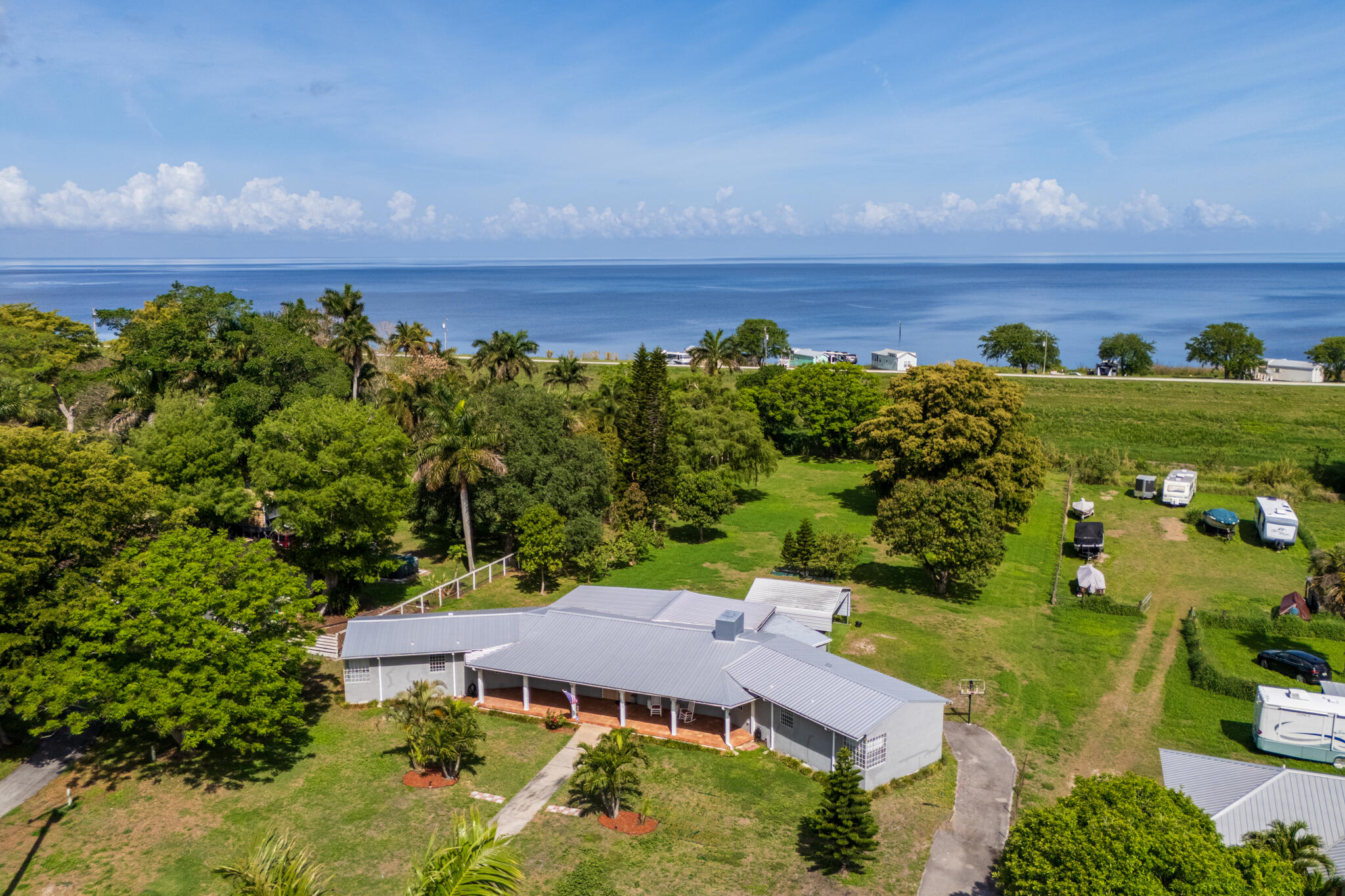 RIDGEWAY BEACH - Residential