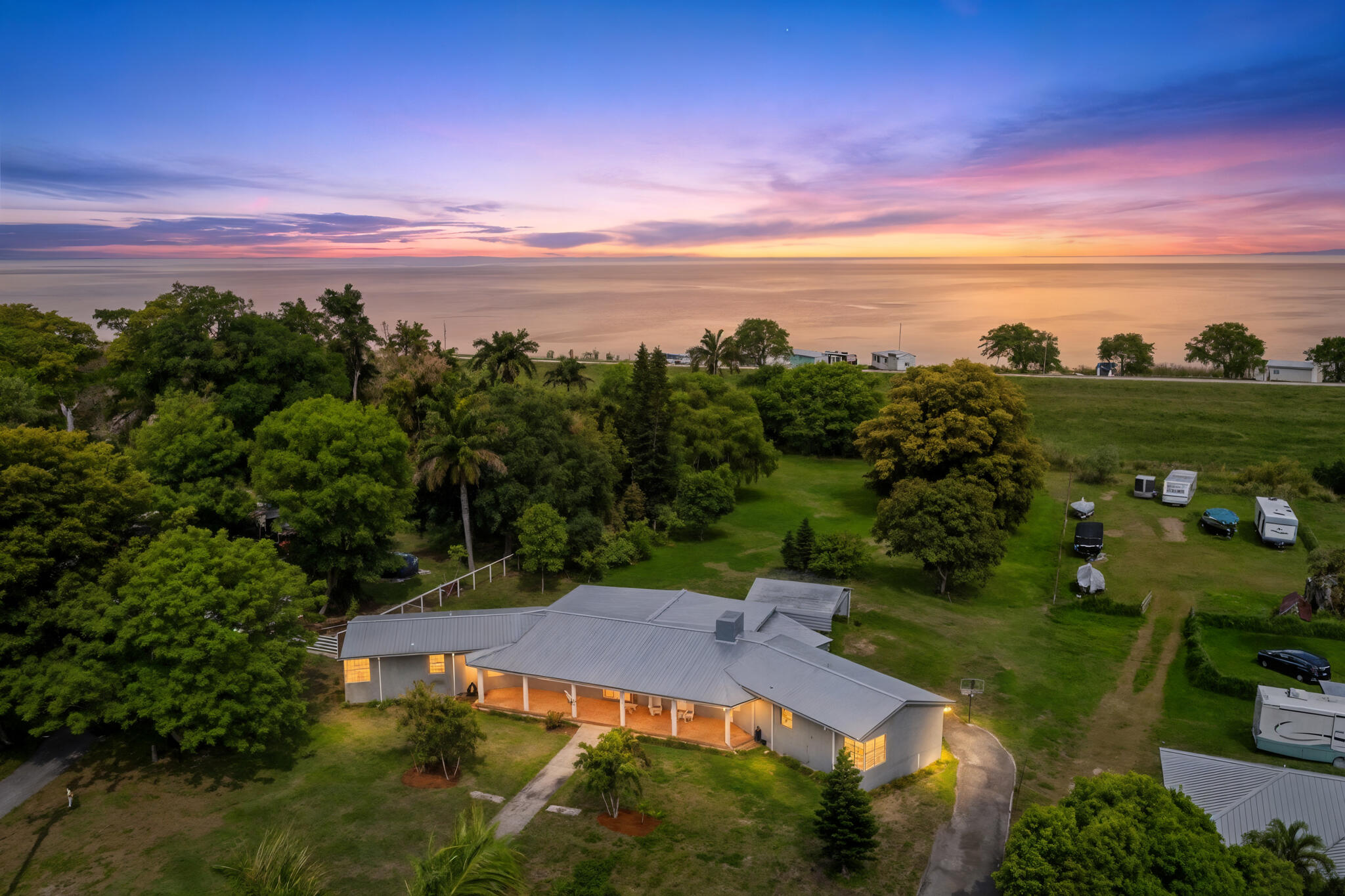 RIDGEWAY BEACH - Residential