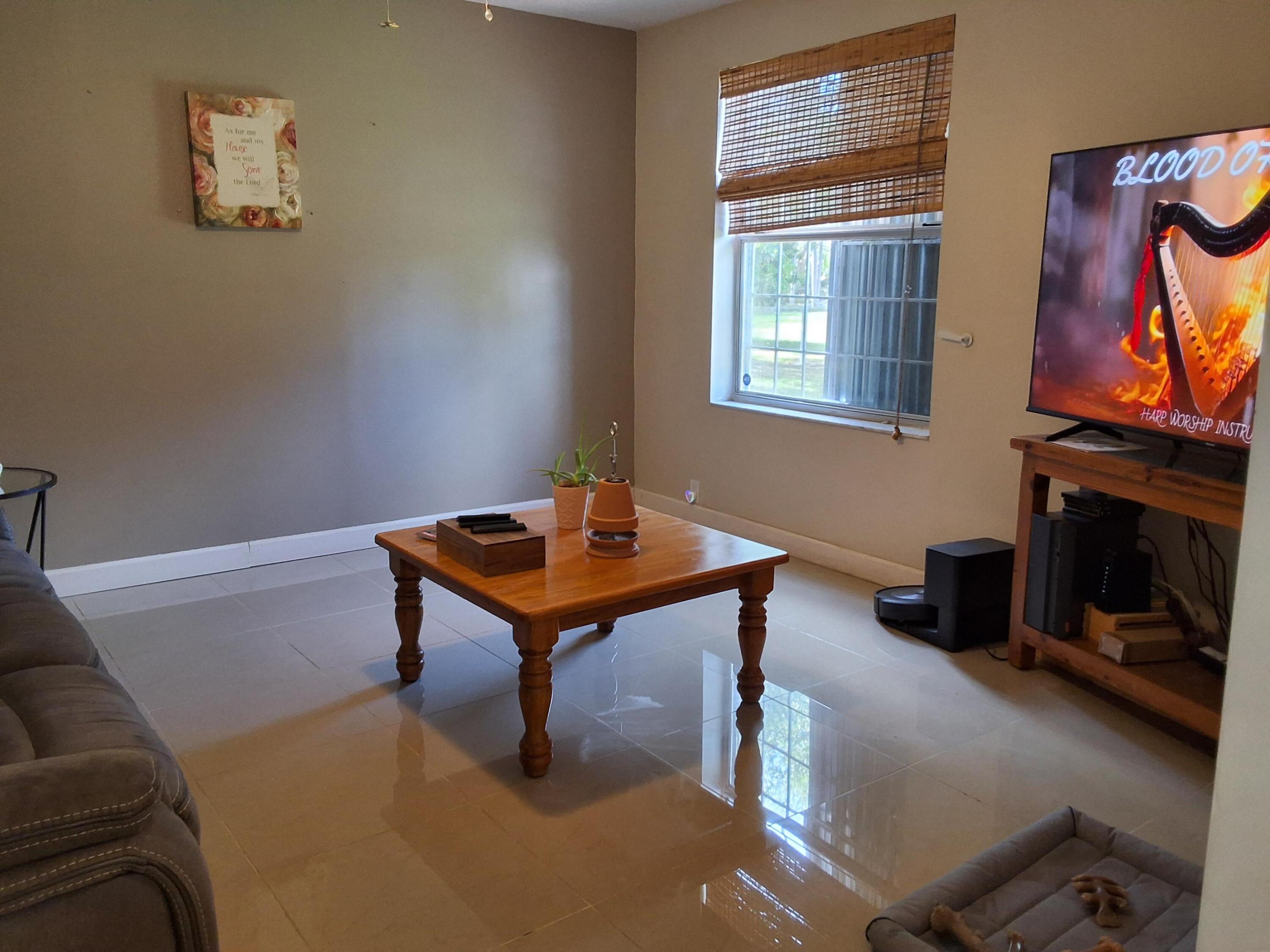RIDGEWAY BEACH - Residential