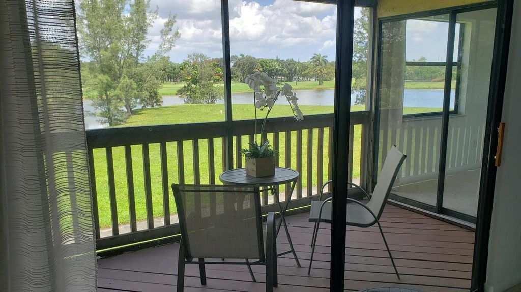 Photo of 1210 Lakeview Drive E, Royal Palm Beach, FL 33411 (MLS # R11120527)