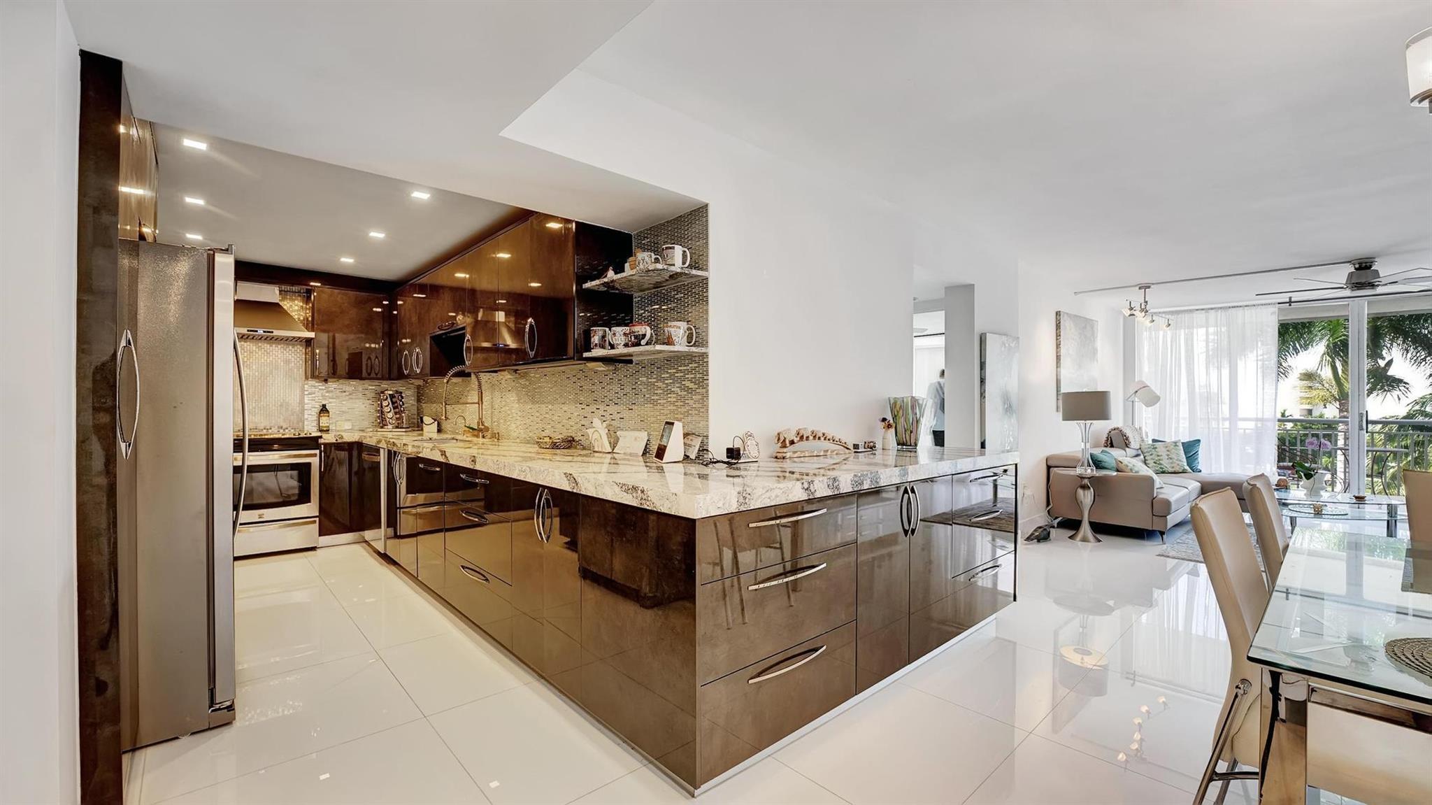 BARCLAY CONDO - Residential Lease