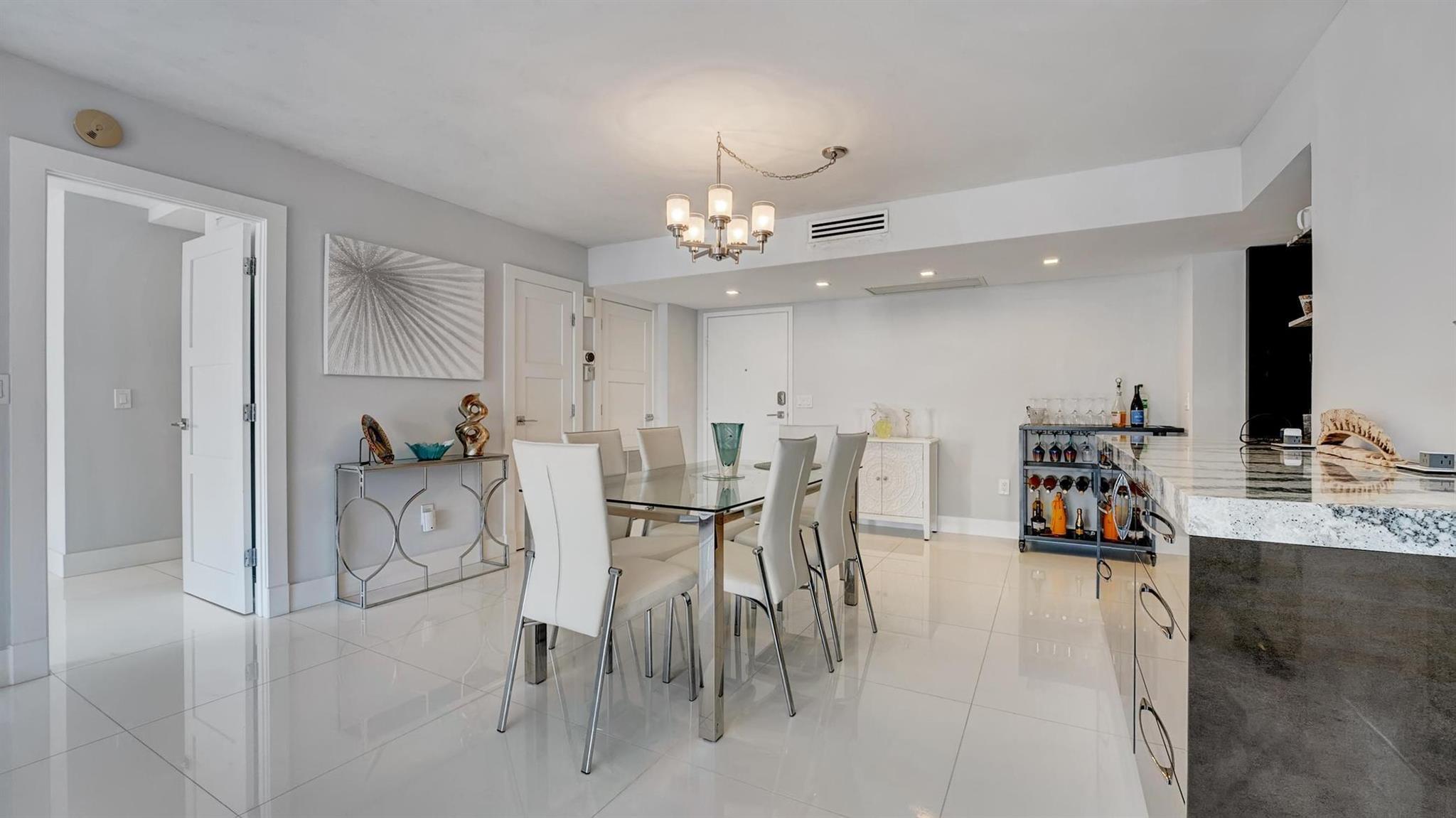 BARCLAY CONDO - Residential Lease