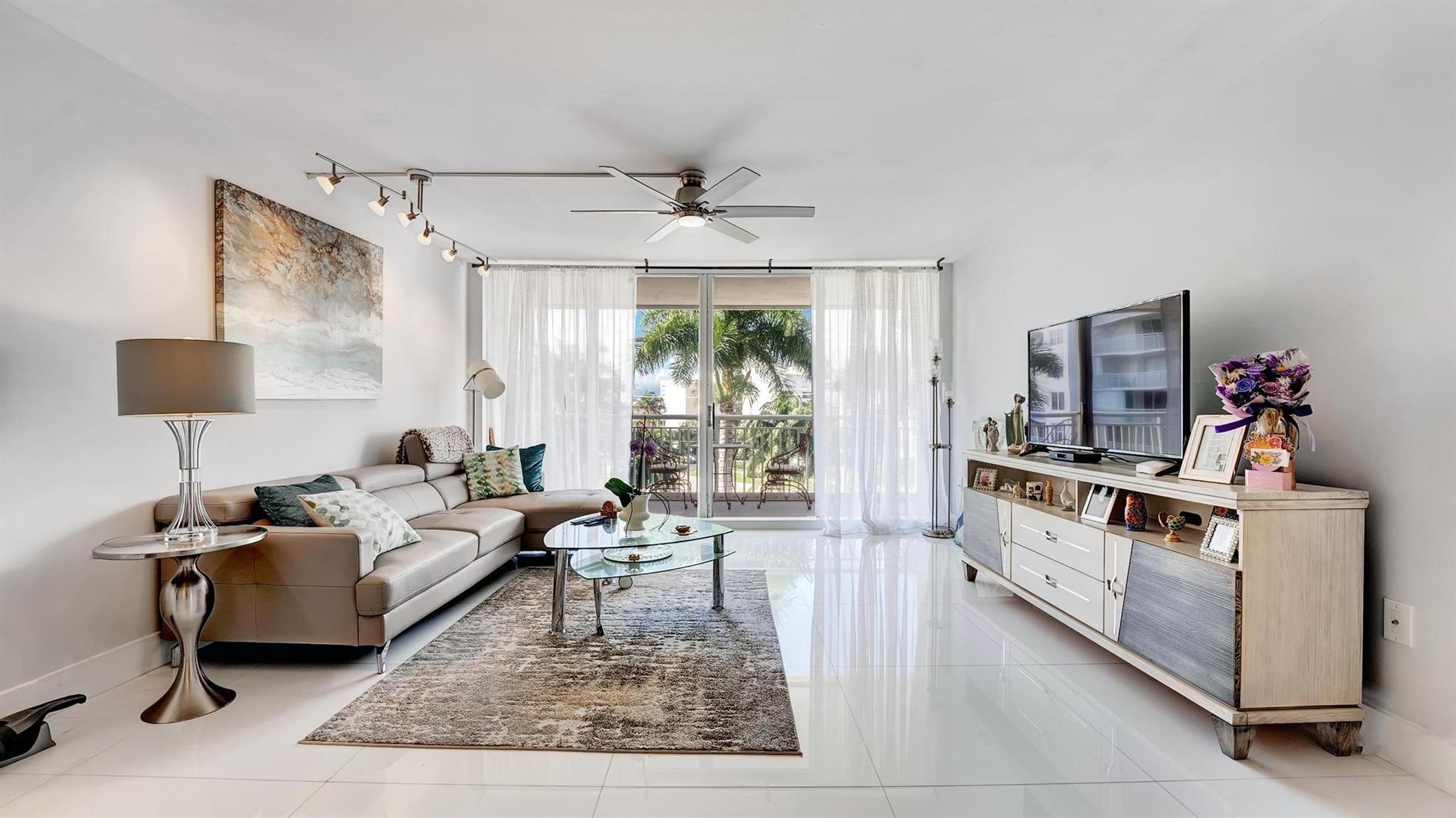 BARCLAY CONDO - Residential Lease