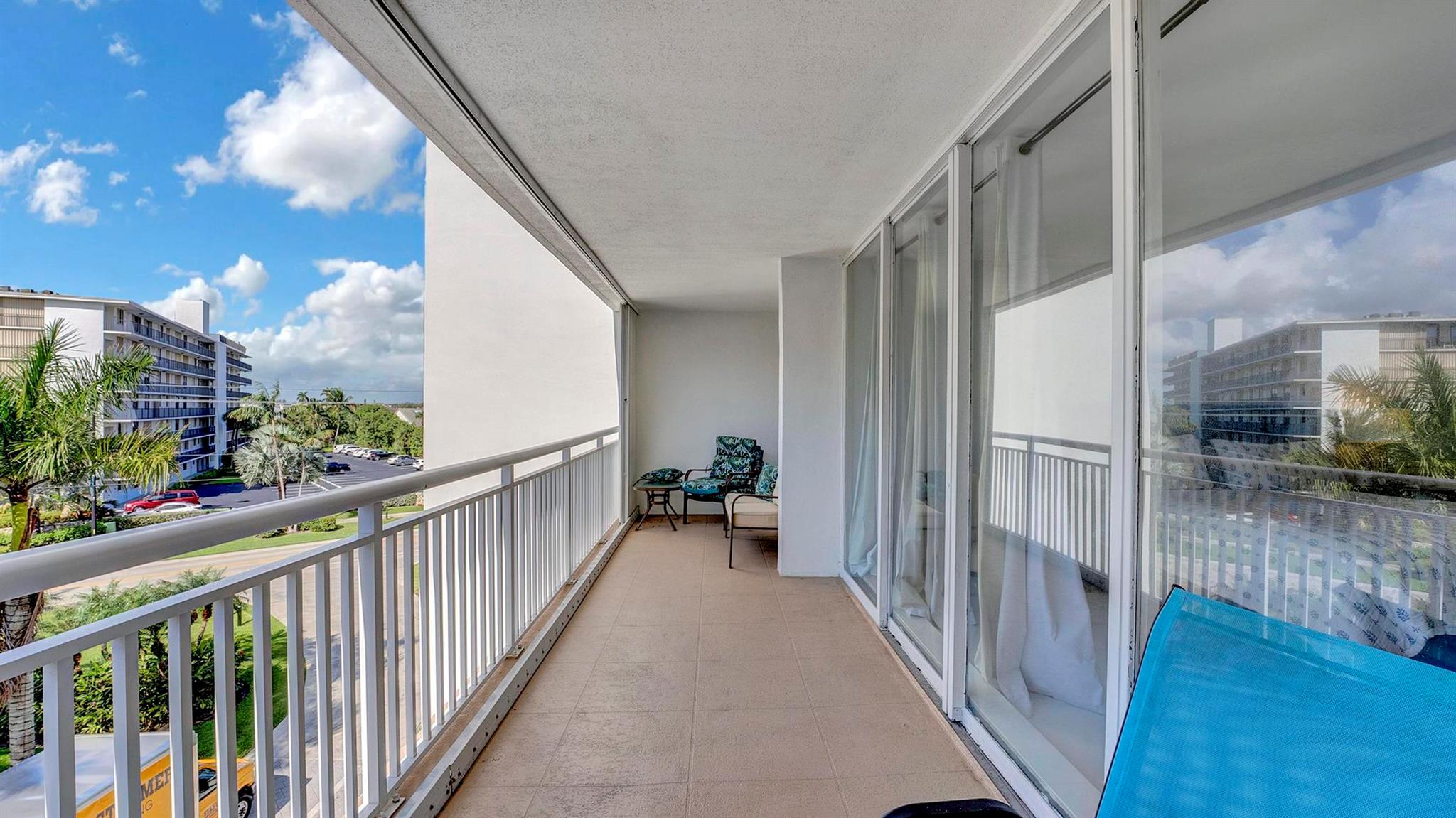 BARCLAY CONDO - Residential Lease