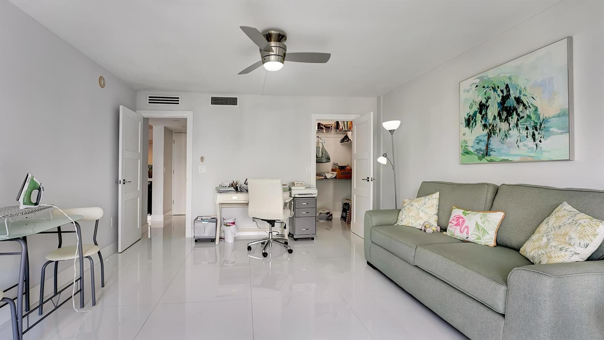 BARCLAY CONDO - Residential Lease