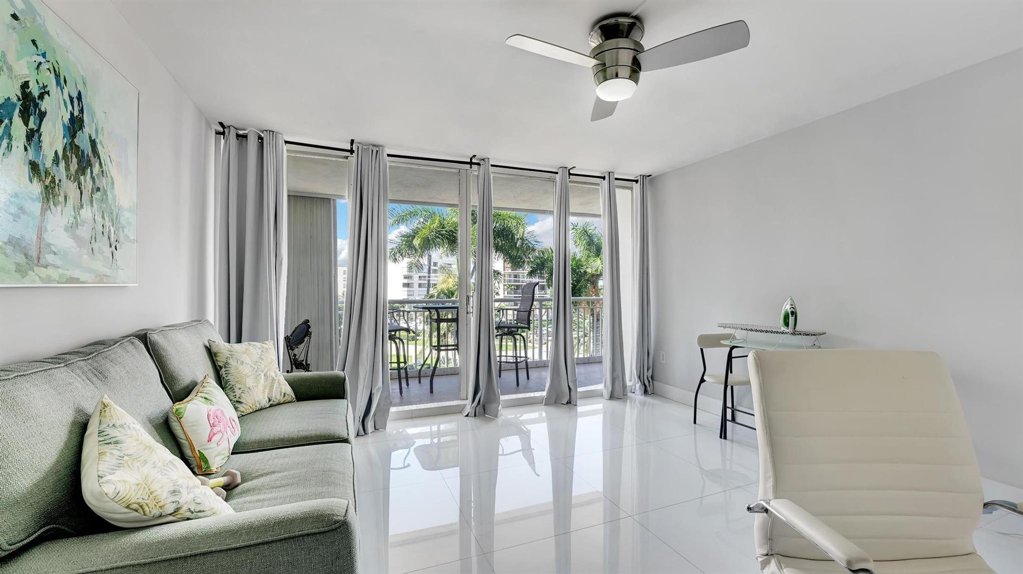 BARCLAY CONDO - Residential Lease