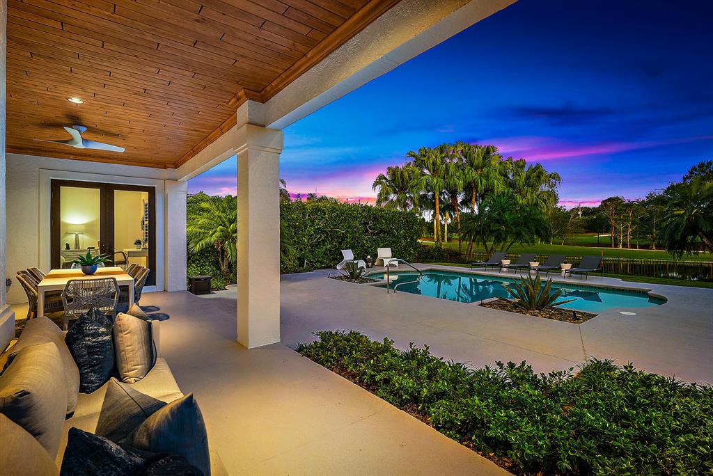 ADMIRALS COVE - Residential