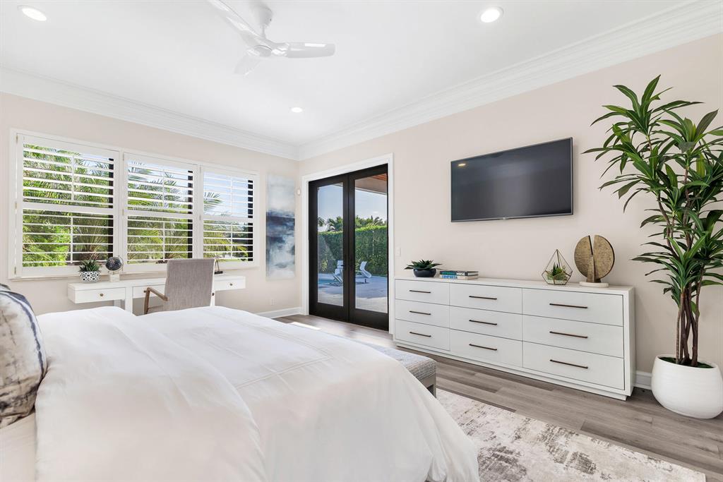 ADMIRALS COVE - Residential