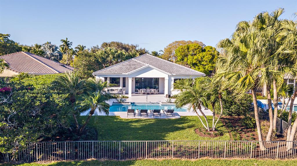 ADMIRALS COVE - Residential