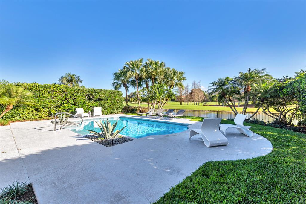 ADMIRALS COVE - Residential