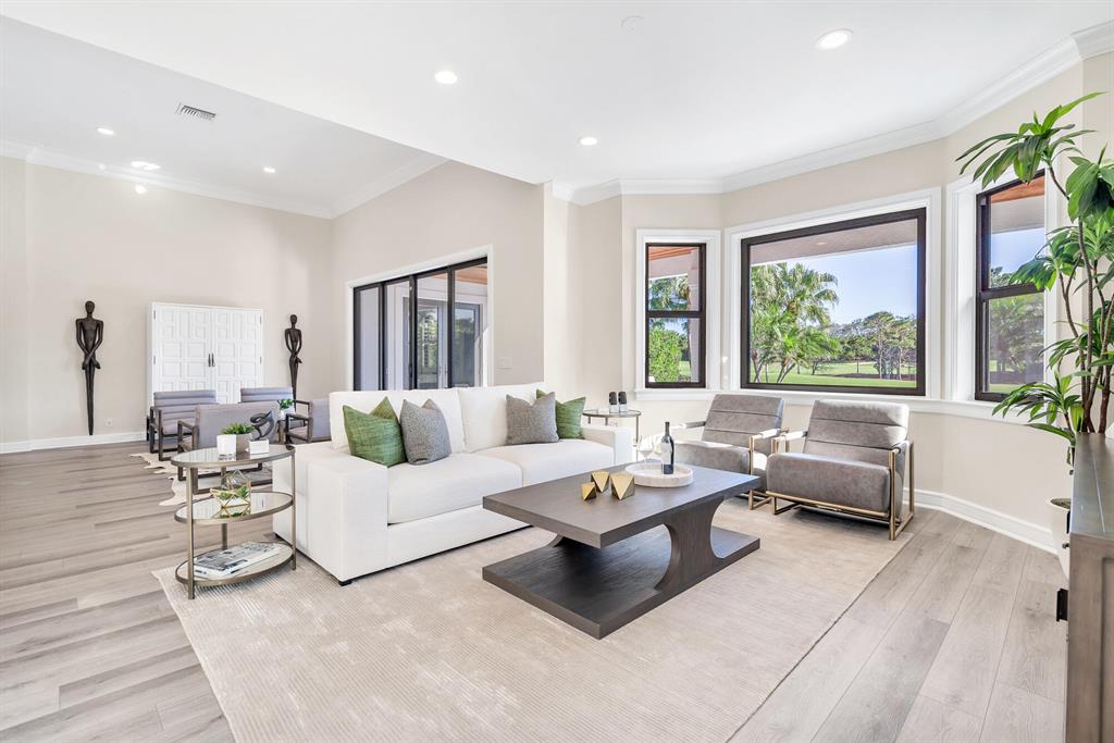 ADMIRALS COVE - Residential