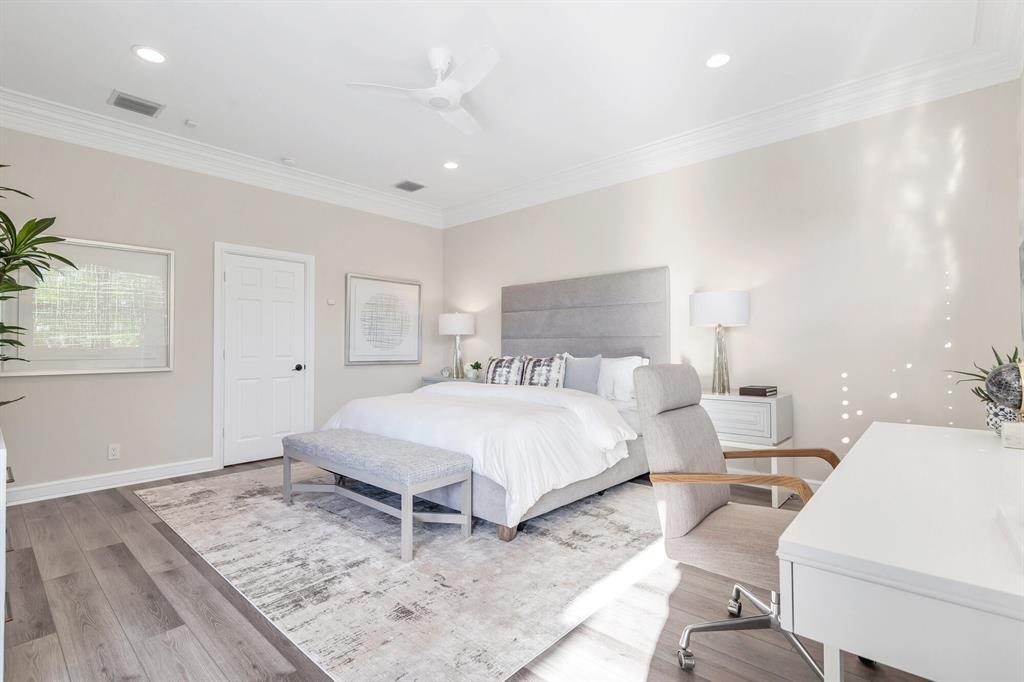 ADMIRALS COVE - Residential