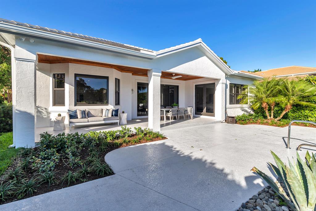 ADMIRALS COVE - Residential