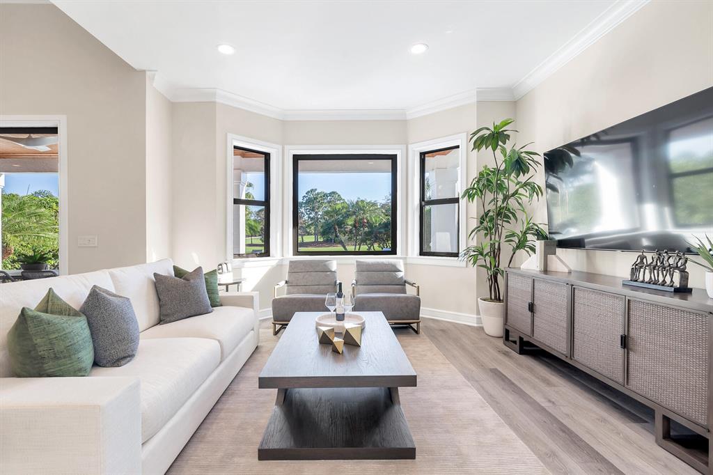 ADMIRALS COVE - Residential