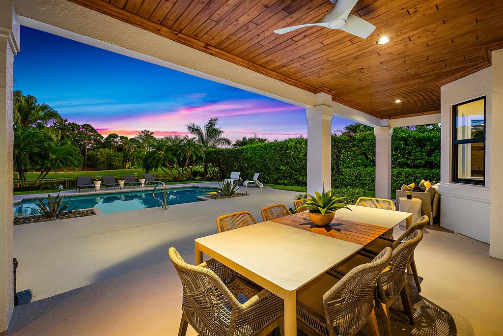 ADMIRALS COVE - Residential