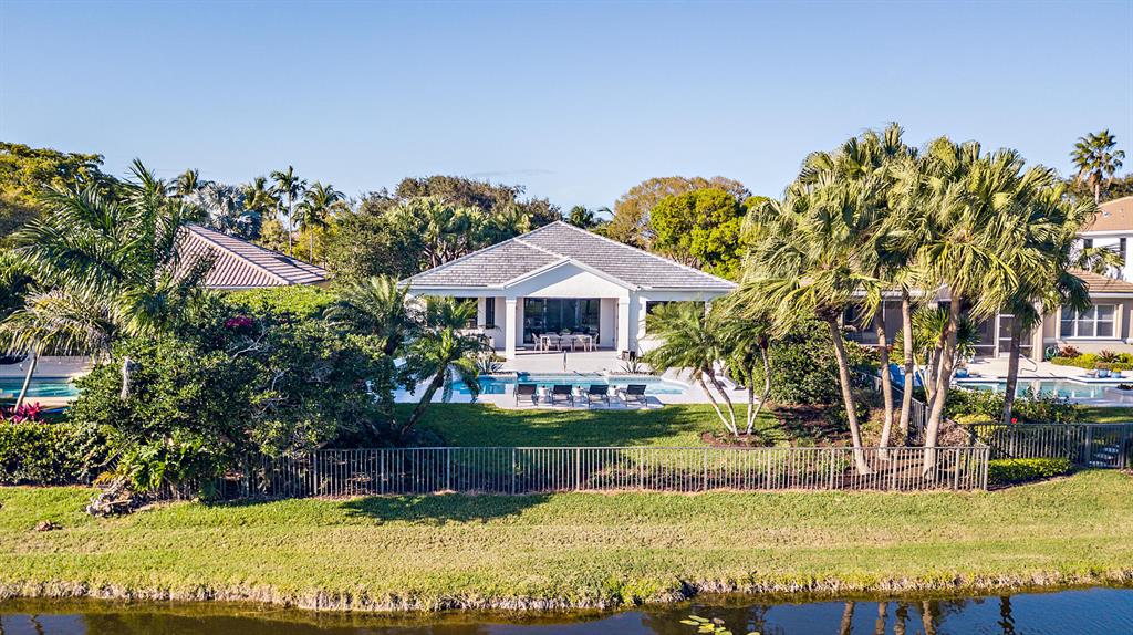 ADMIRALS COVE - Residential