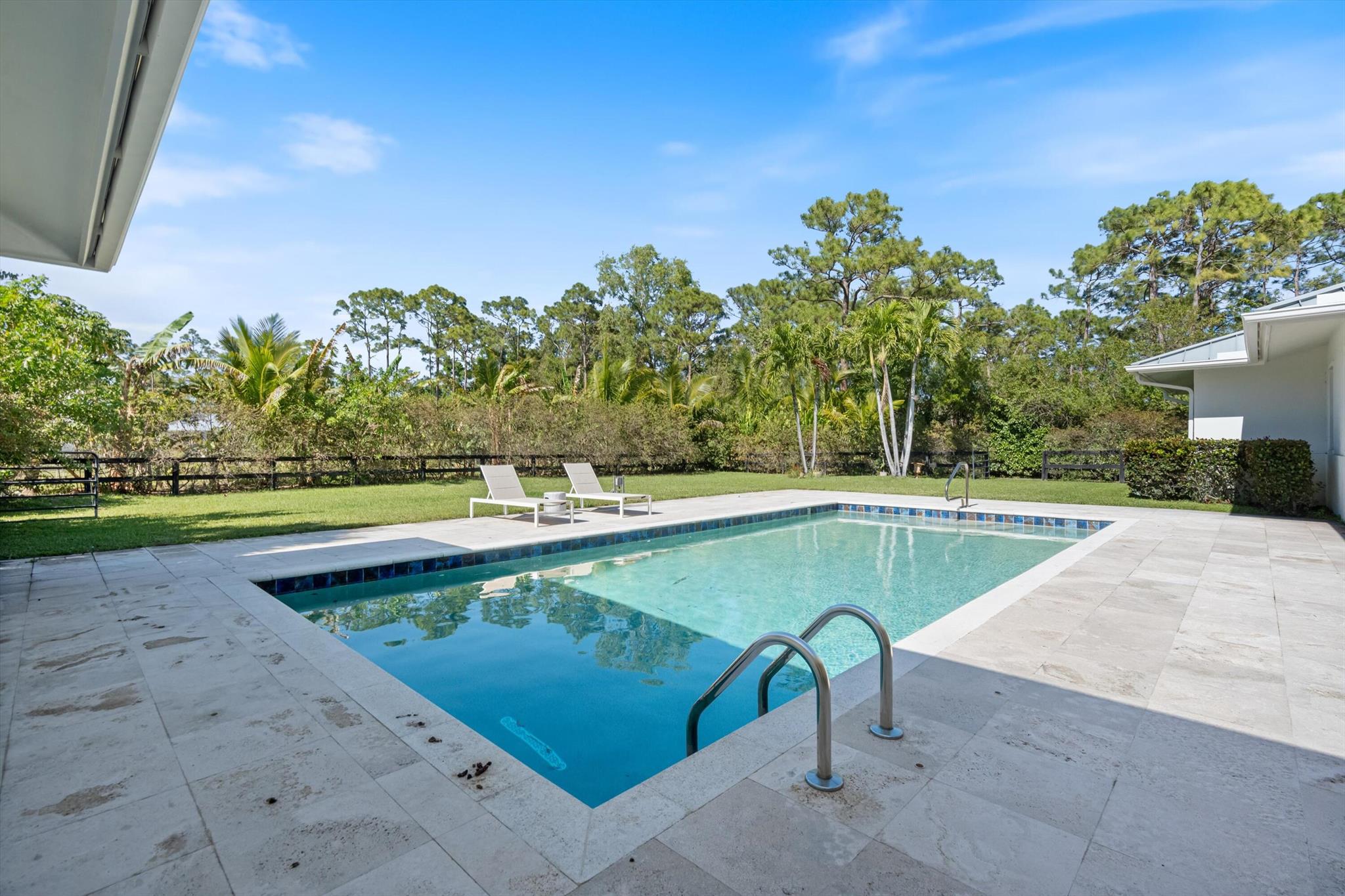 HOMELAND - Residential