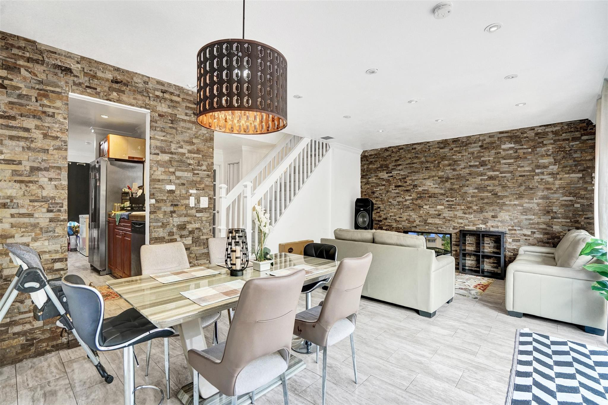 TOWNHOUSES AT JACARANDA - Residential