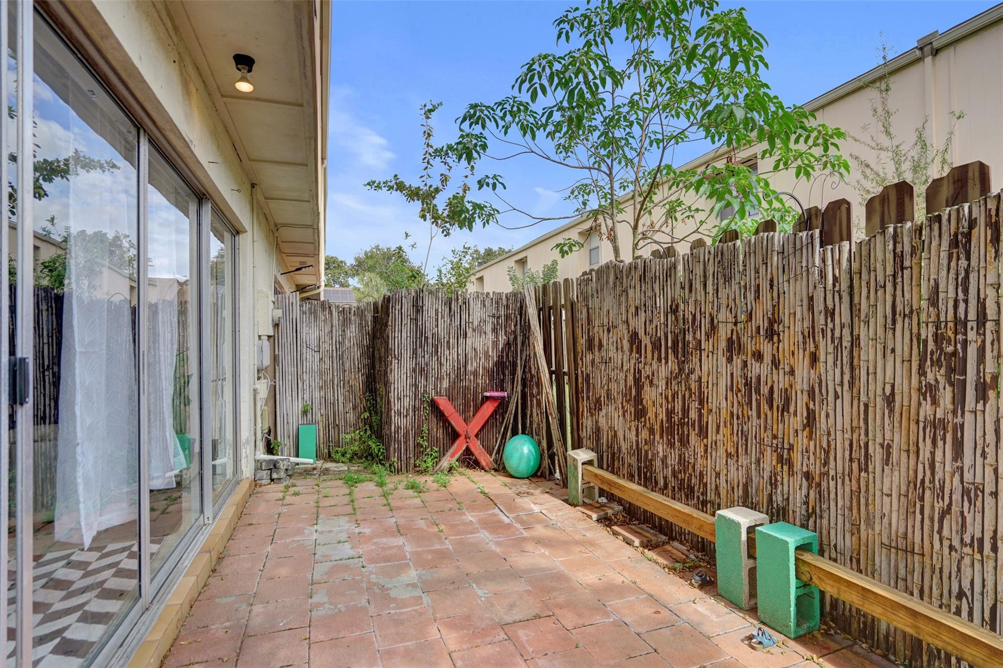 TOWNHOUSES AT JACARANDA - Residential