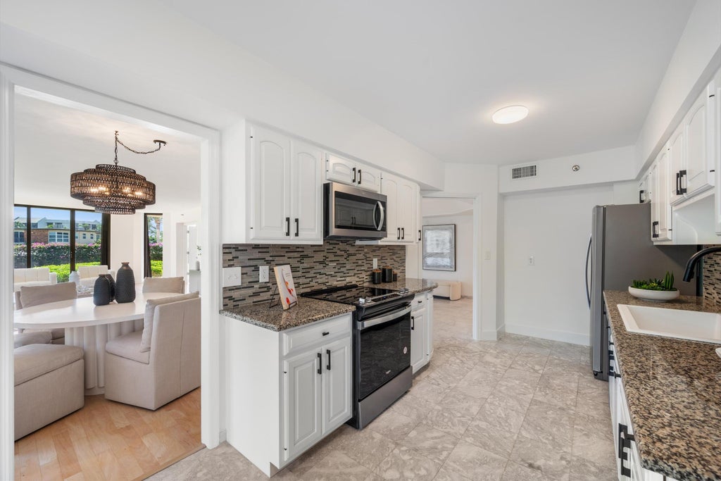 Photo of 1401 S Ocean Boulevard #1010, Boca Raton, FL 33432 (MLS # R11090793)