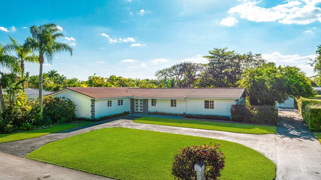 Photo of 17020 SW 83rd Court, Palmetto Bay, FL 33157 (MLS # F10549913)