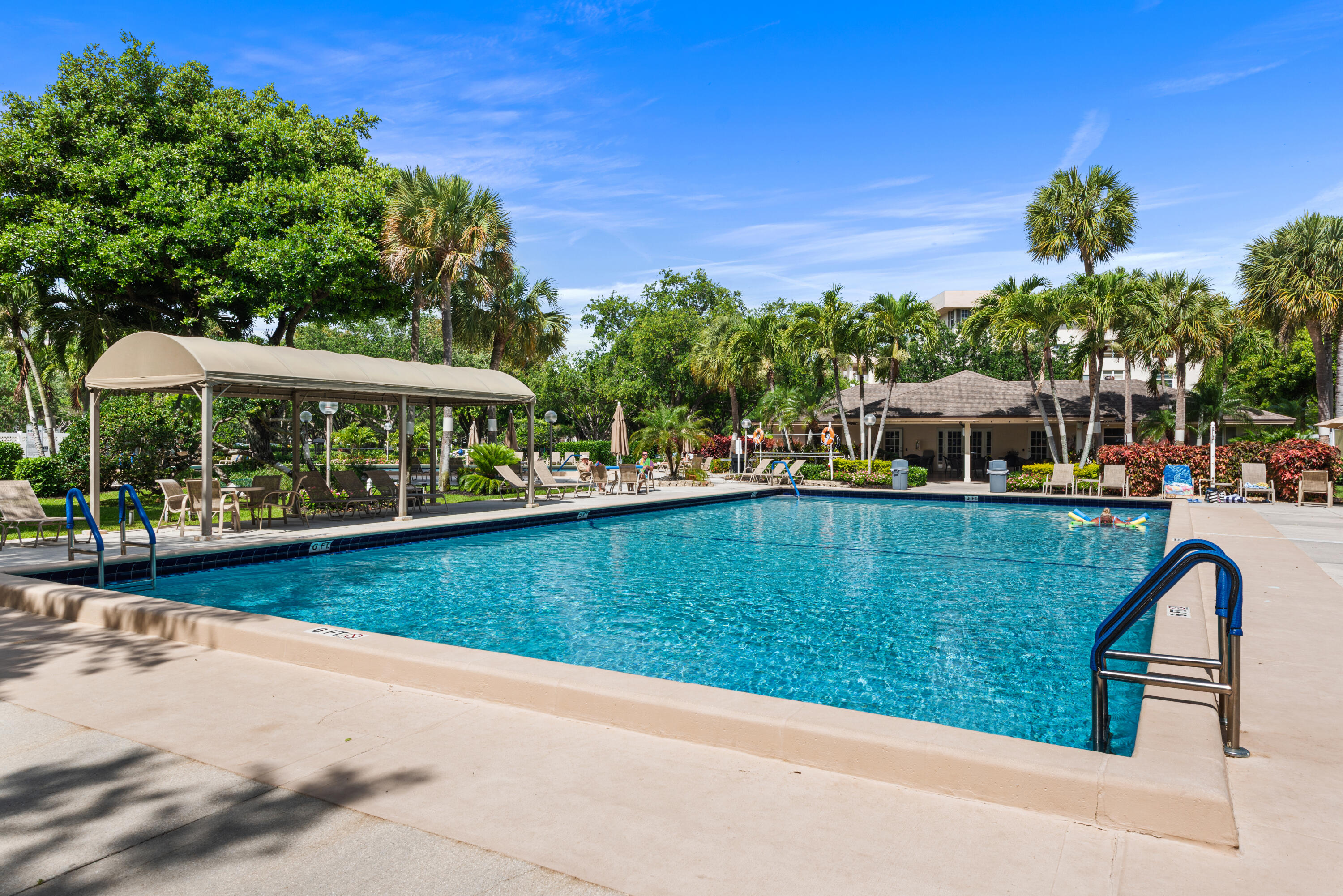 NO 117 PALM-AIRE COUNTRY CLUB - Residential