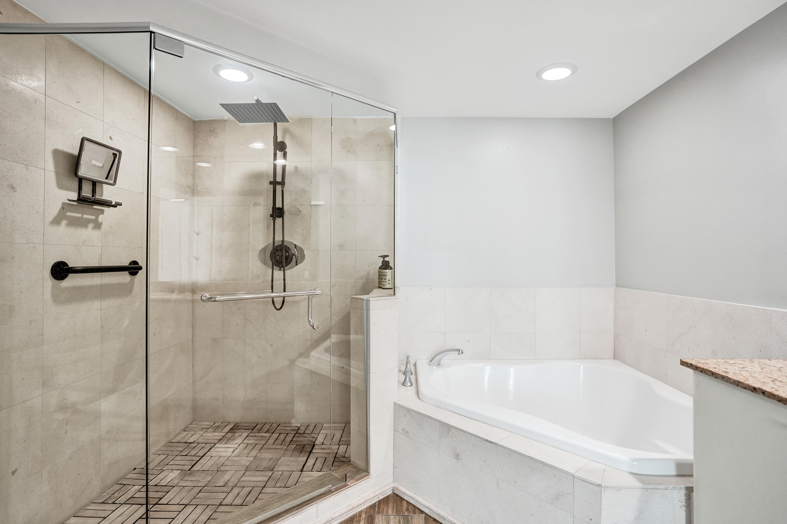 SYMPHONY NORTH CONDO - Residential