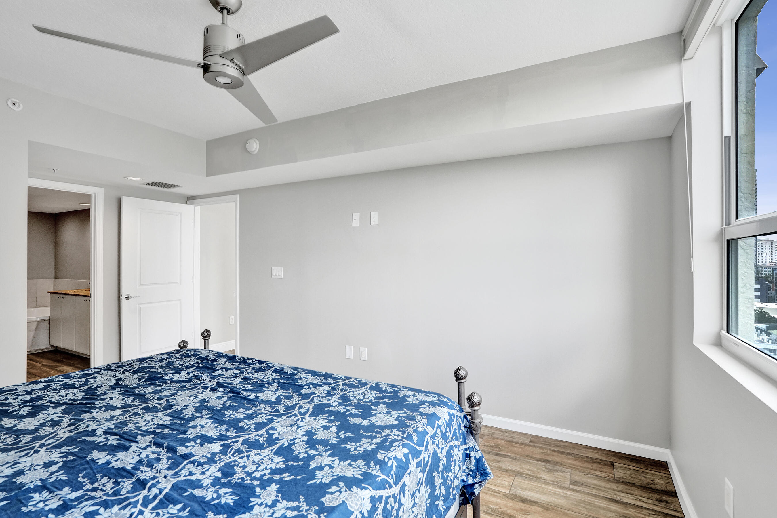 SYMPHONY NORTH CONDO - Residential