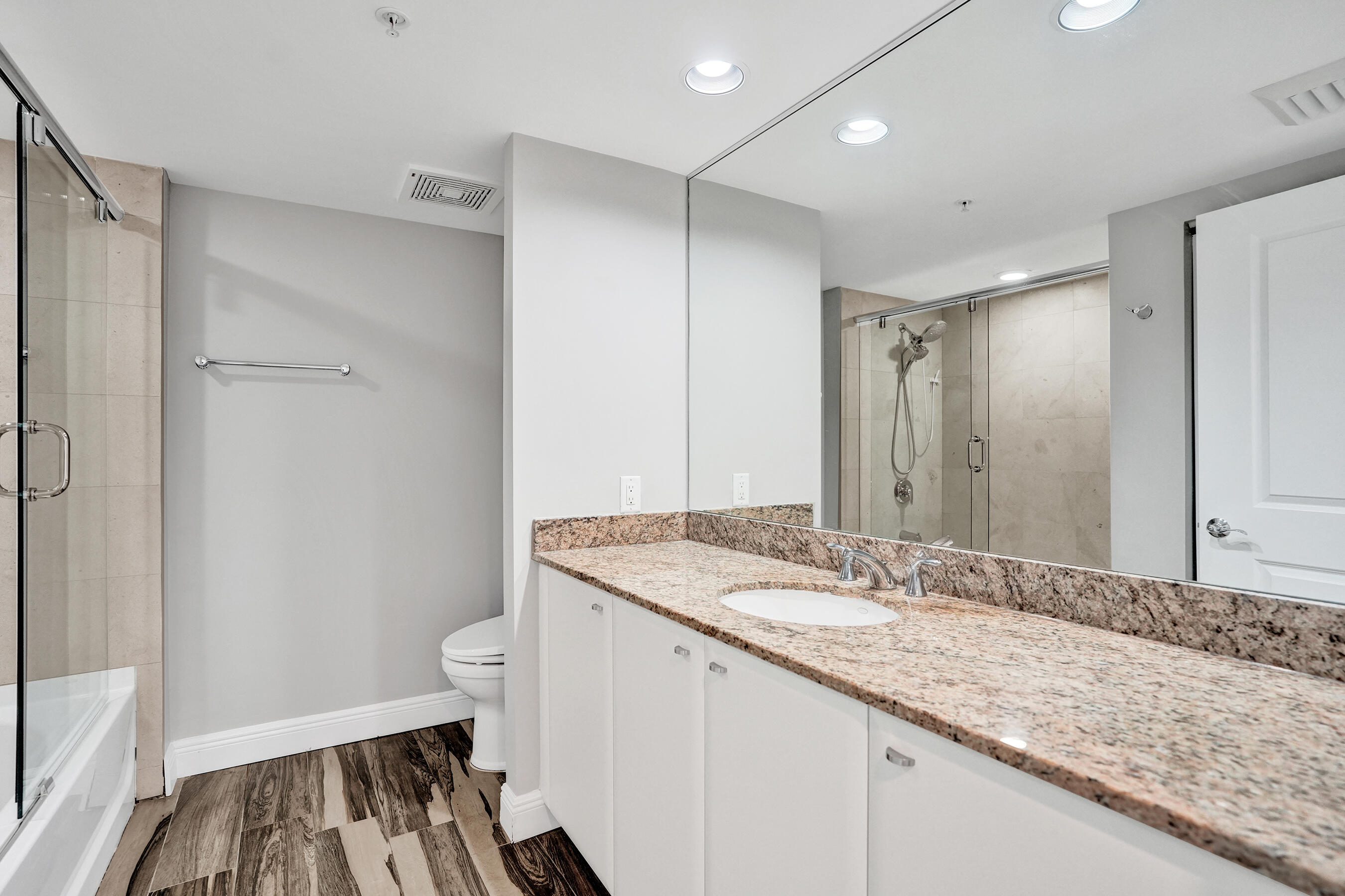 SYMPHONY NORTH CONDO - Residential