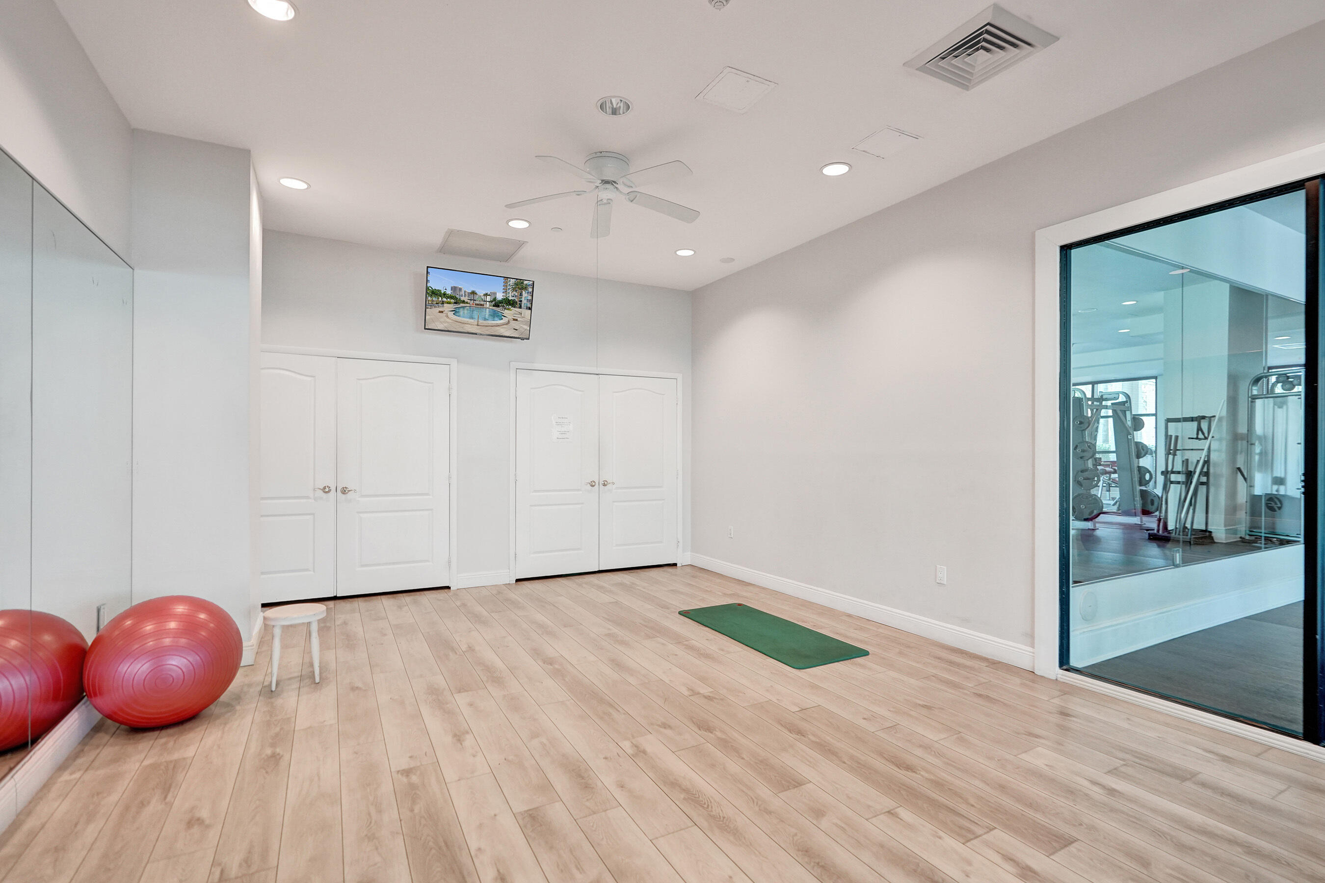 SYMPHONY NORTH CONDO - Residential