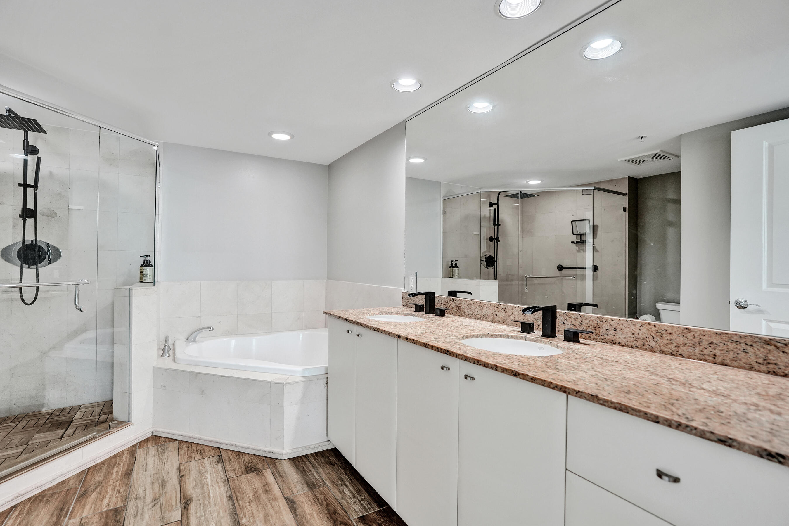 SYMPHONY NORTH CONDO - Residential