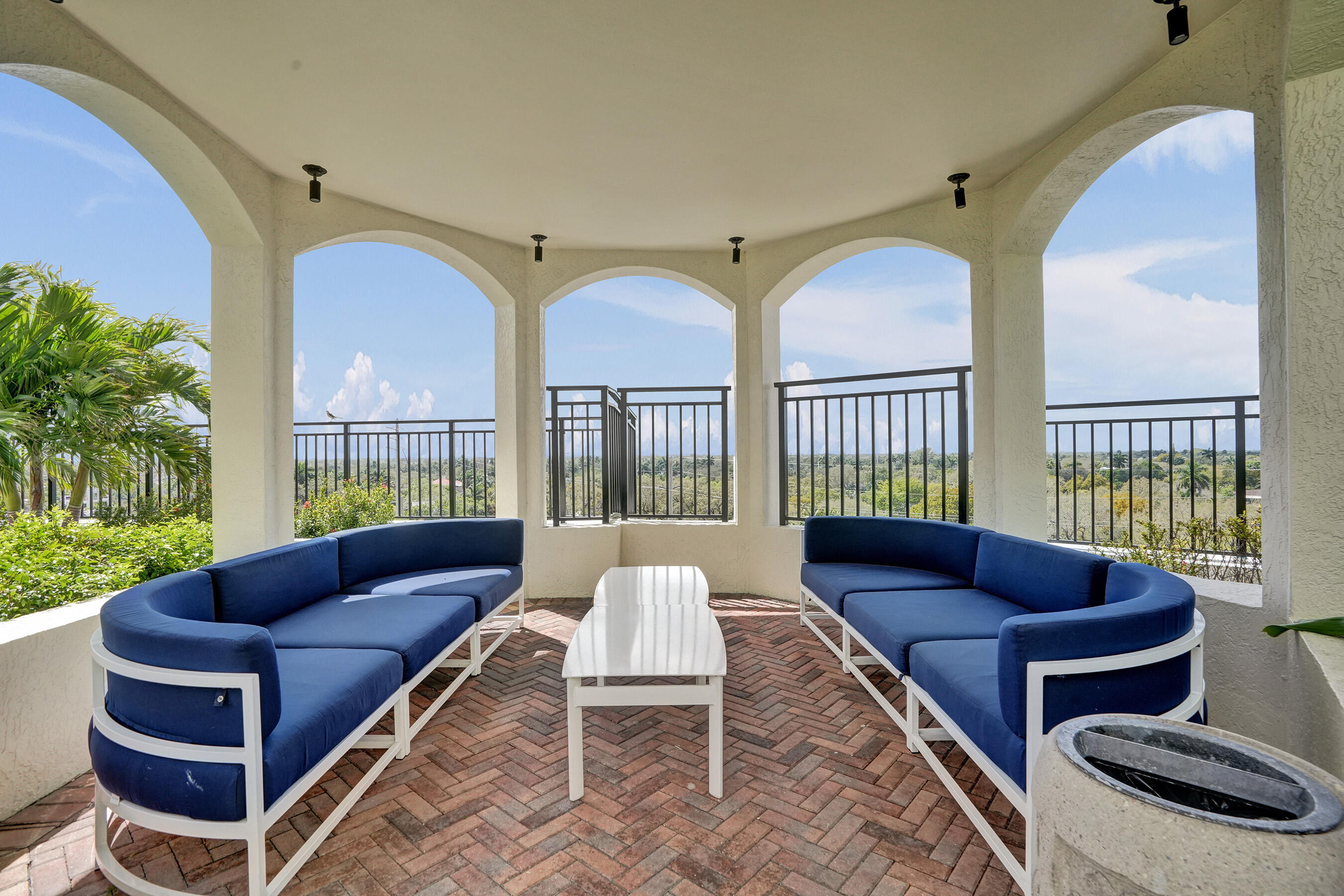 SYMPHONY NORTH CONDO - Residential