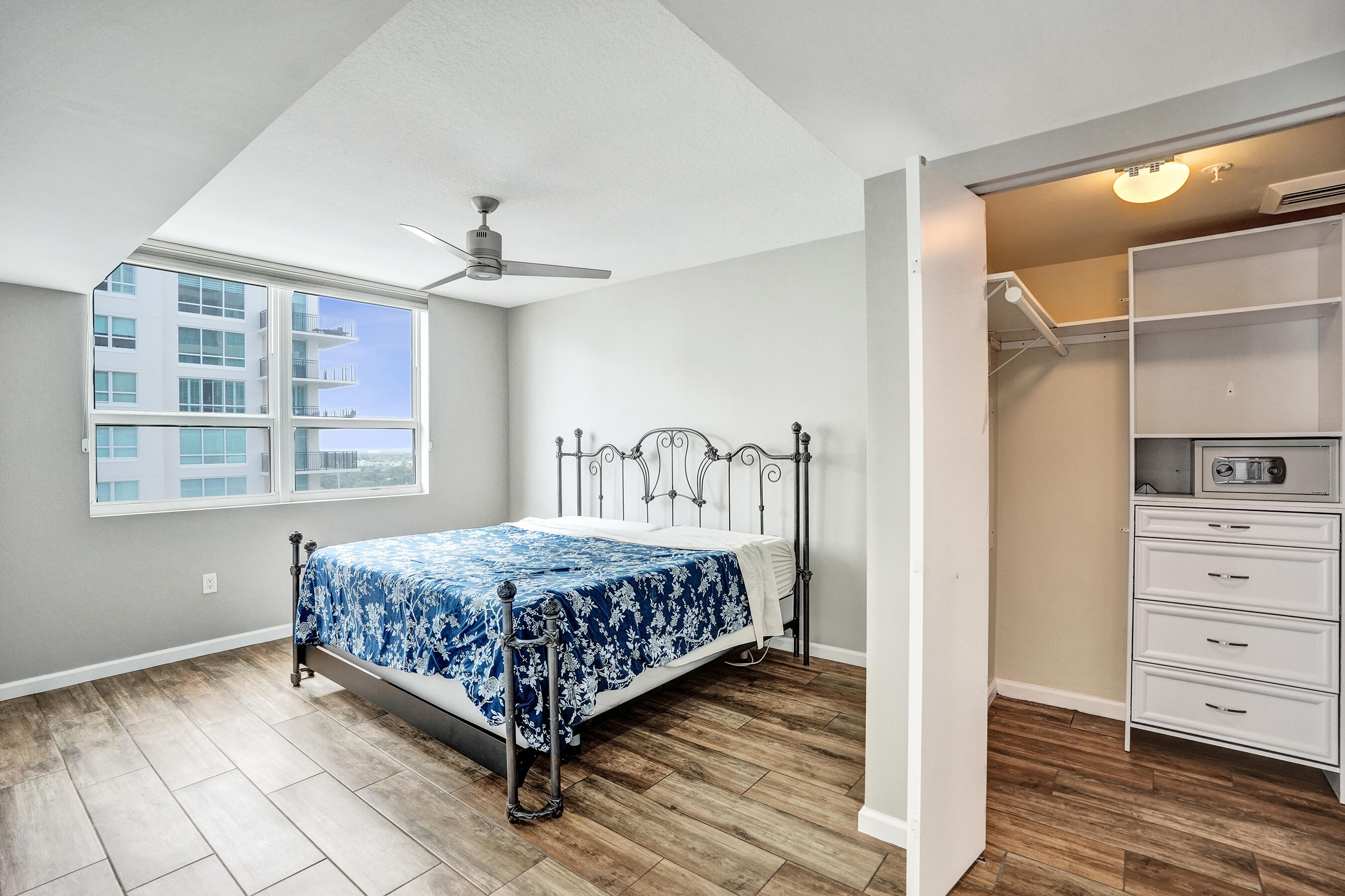 SYMPHONY NORTH CONDO - Residential