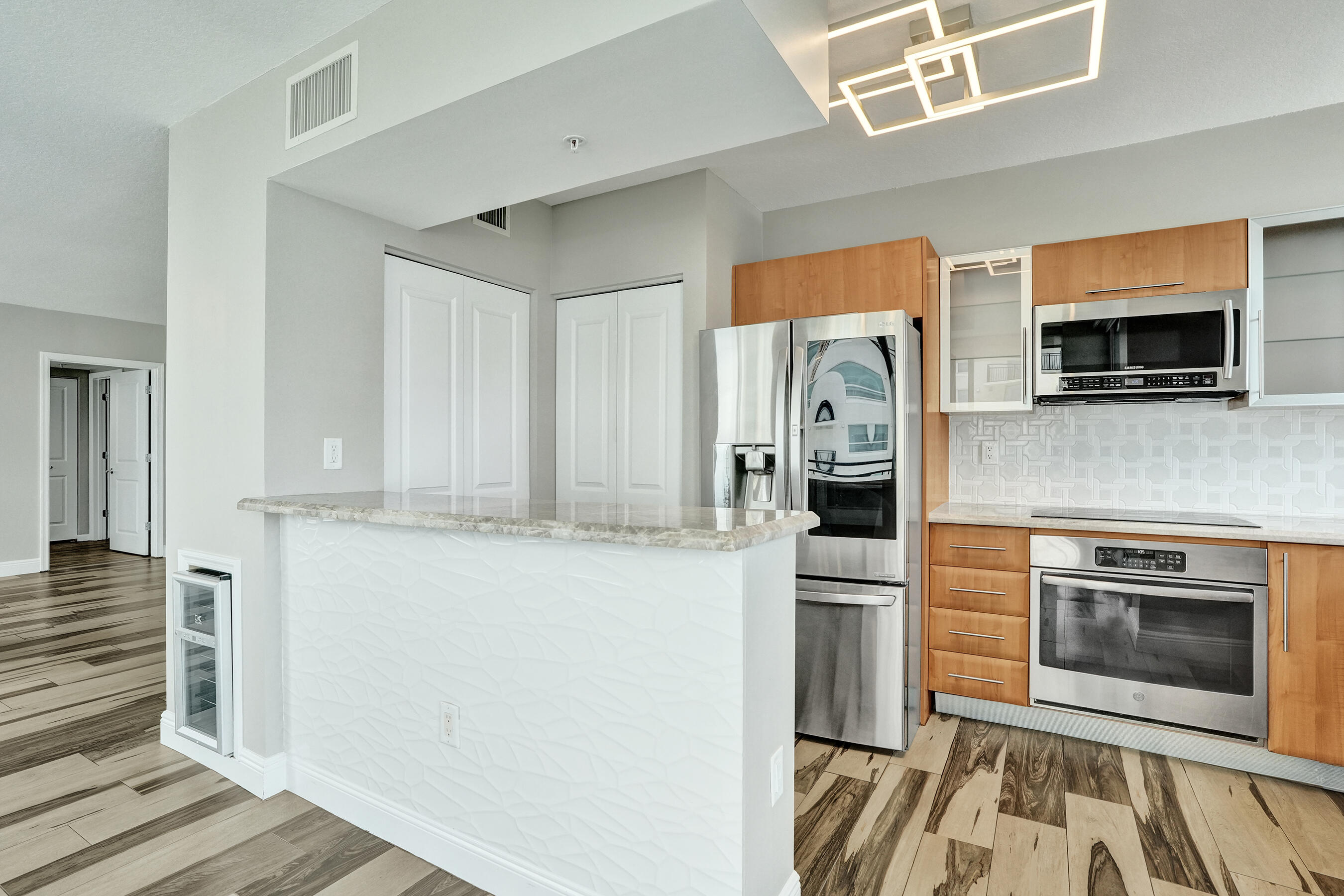 SYMPHONY NORTH CONDO - Residential