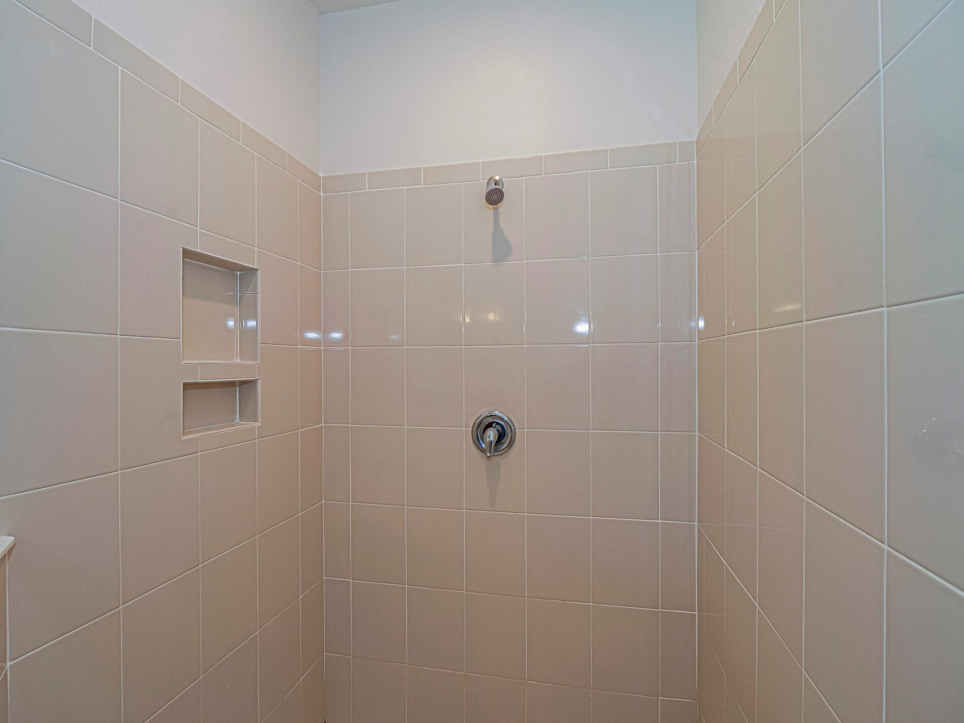 ORCHARD PARK - Residential Lease