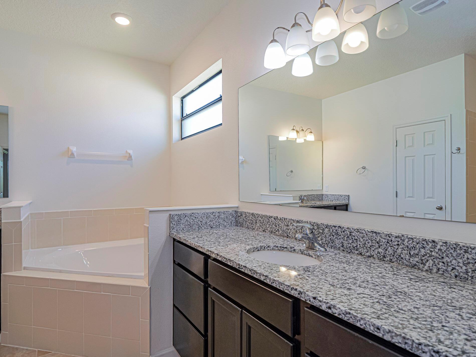 ORCHARD PARK - Residential Lease