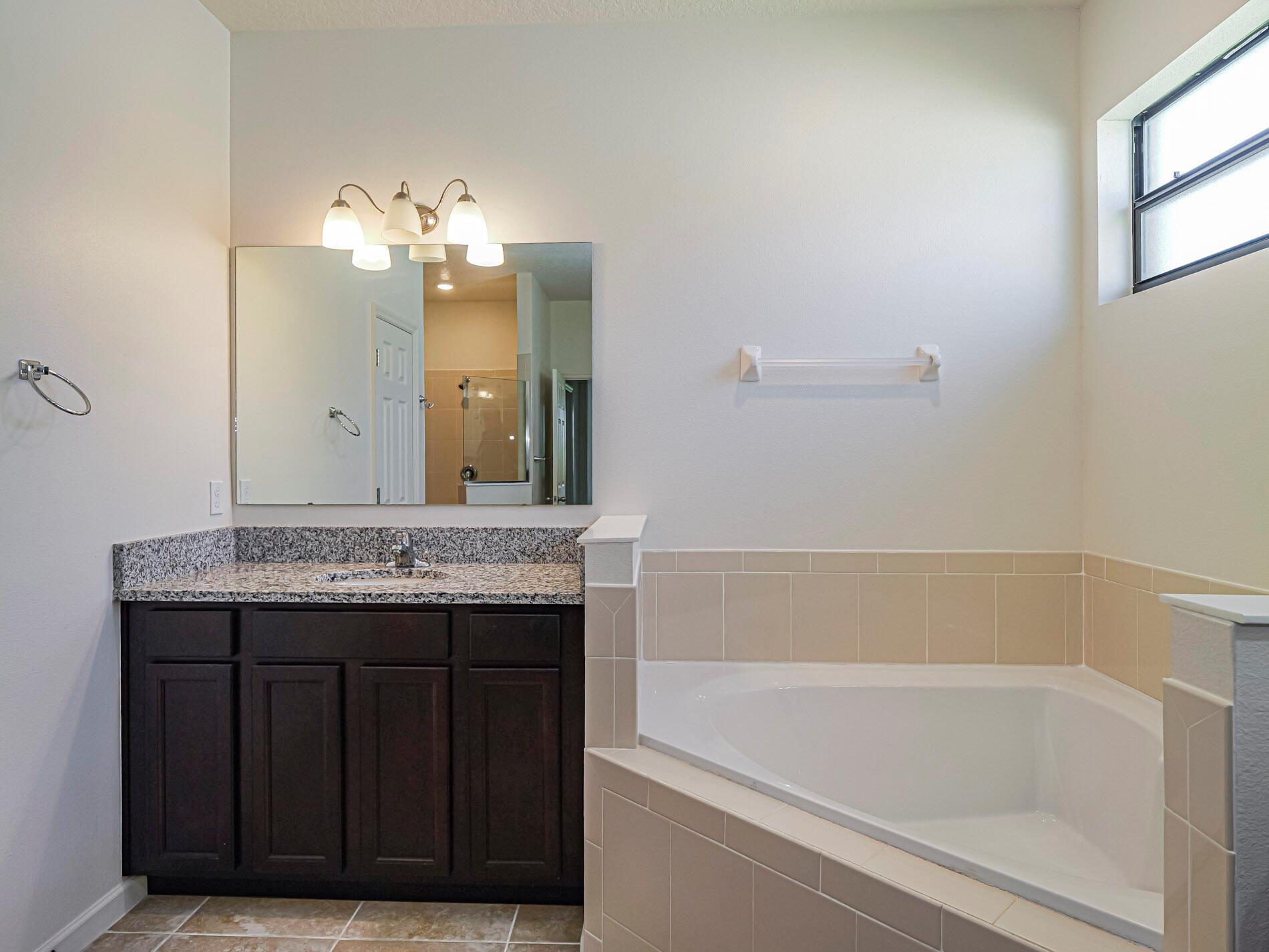 ORCHARD PARK - Residential Lease