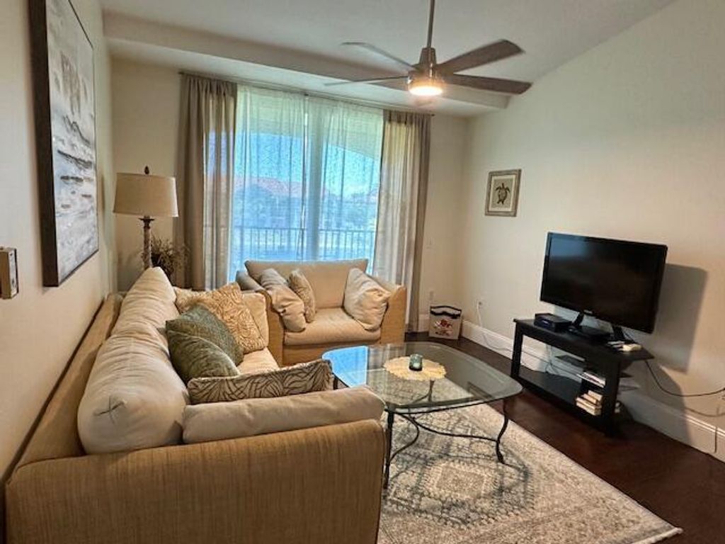 Photo of 822 Villa Circle, Boynton Beach, FL 33435 (MLS # B26021436)