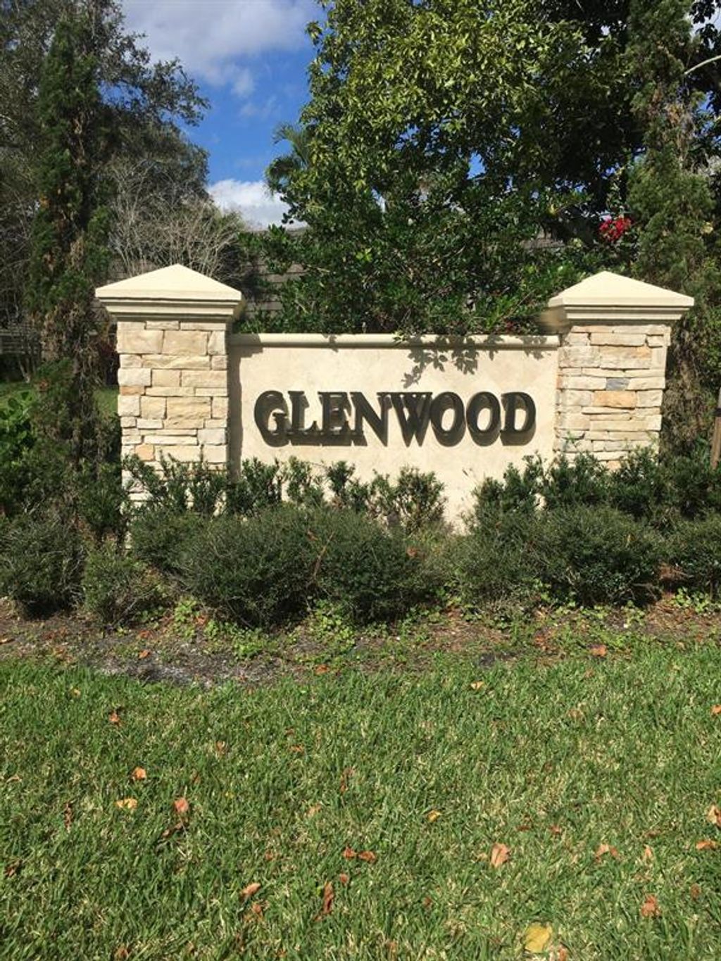 Photo of 522 5th Terrace, Palm Beach Gardens, FL 33418 (MLS # R10771000)