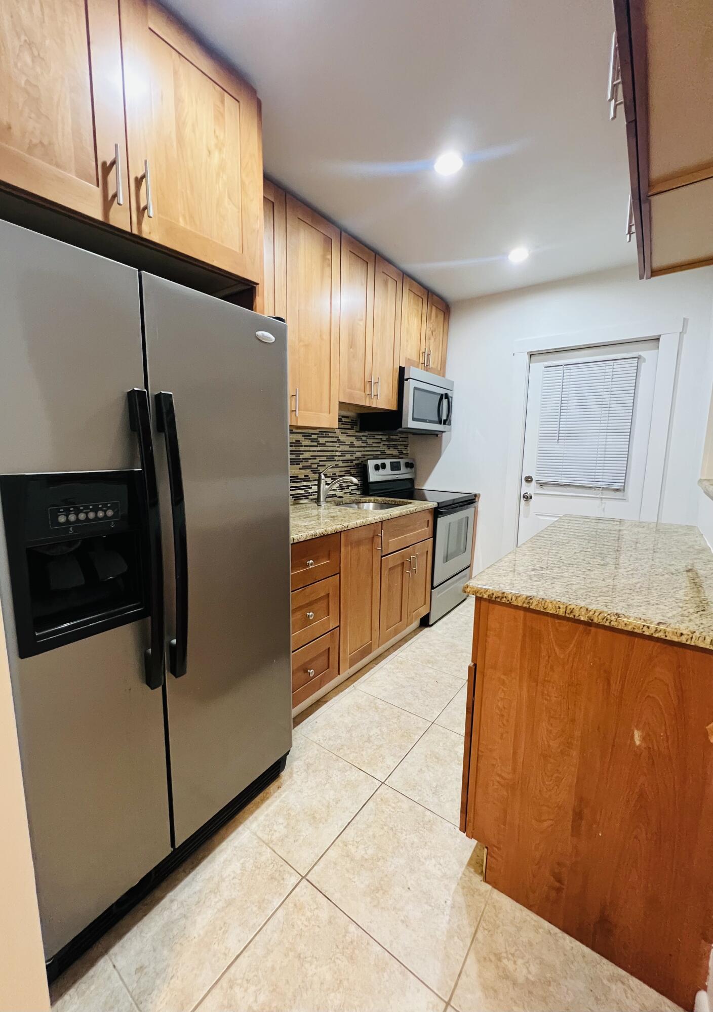 2404 NE 33rd Avenue 12