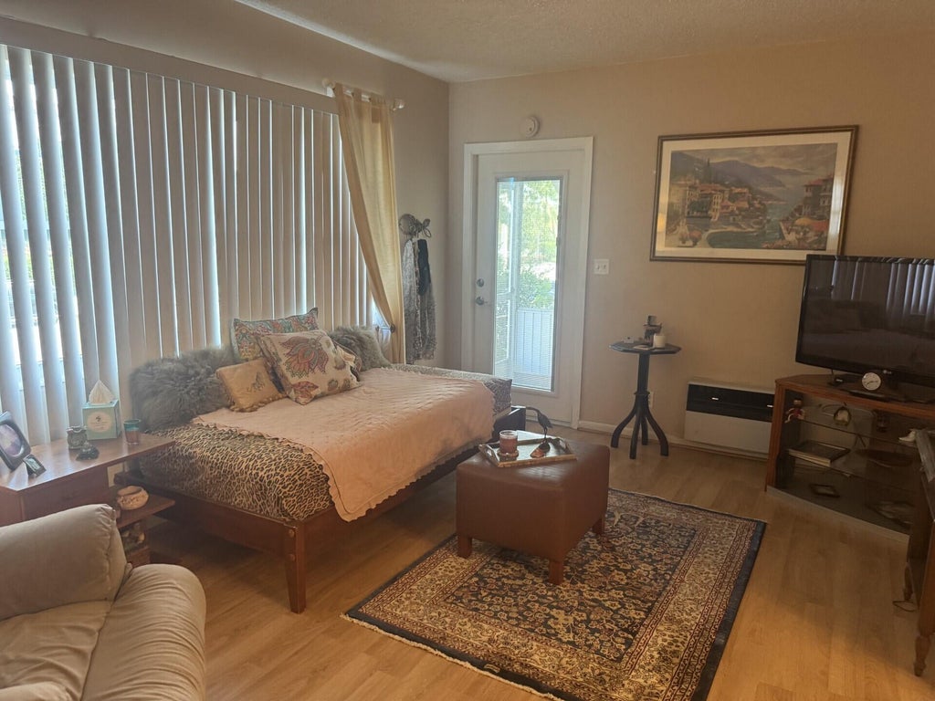 Photo of 11 SW 4TH Avenue #1, Boca Raton, FL 33432 (MLS # B26071759)