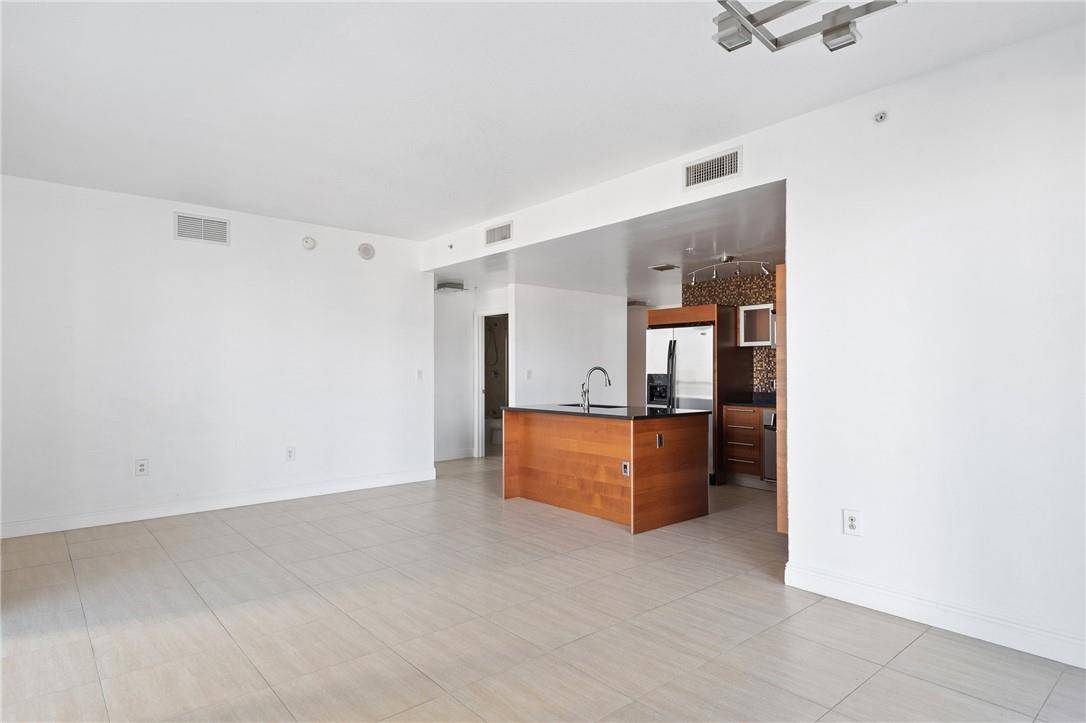 Quantum on the Bay - Residential