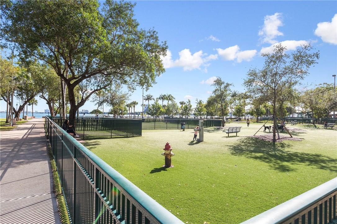Quantum on the Bay - Residential