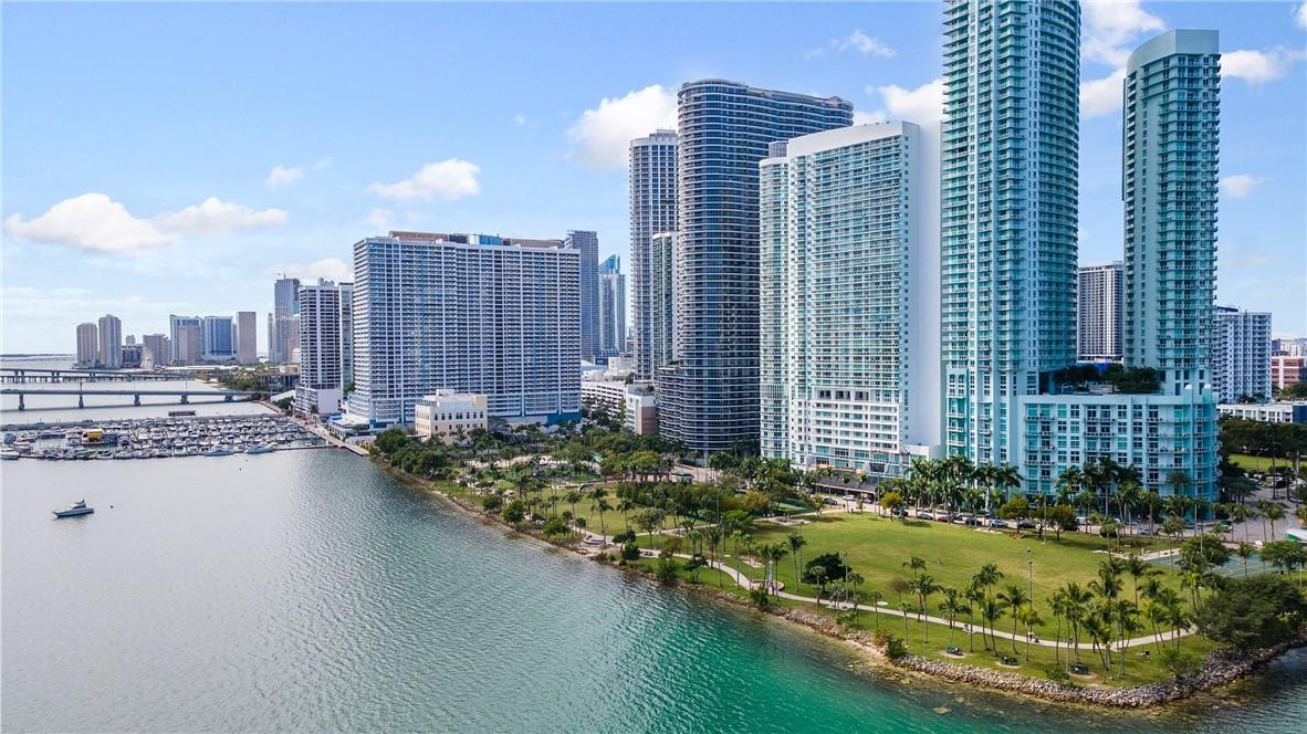 Quantum on the Bay - Residential