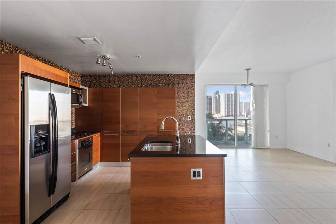 Quantum on the Bay - Residential