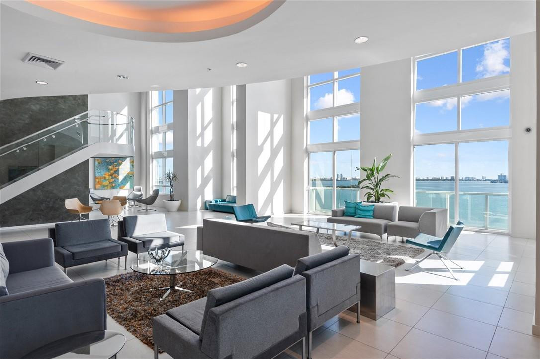 Quantum on the Bay - Residential