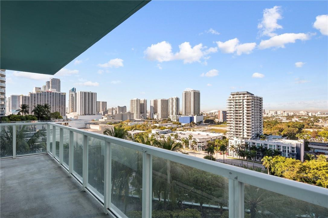 Quantum on the Bay - Residential