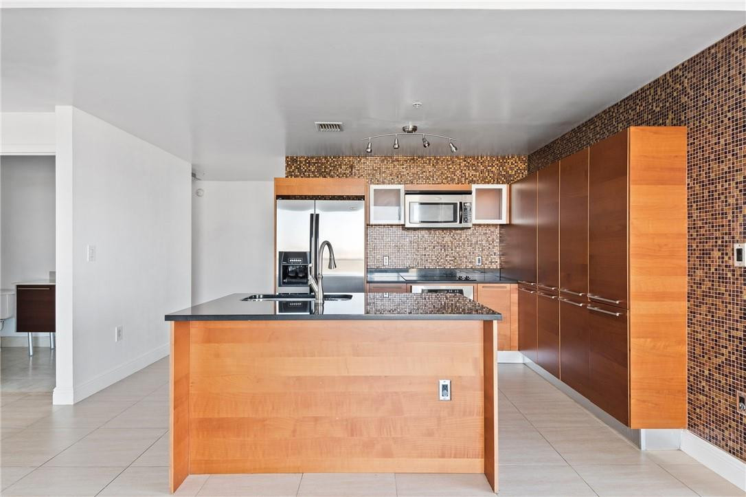 Quantum on the Bay - Residential