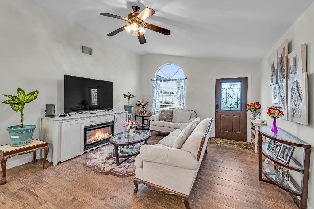 Photo of 988 SW Whittier Terrace, Port Saint Lucie, FL 34953 (MLS # R10935974)