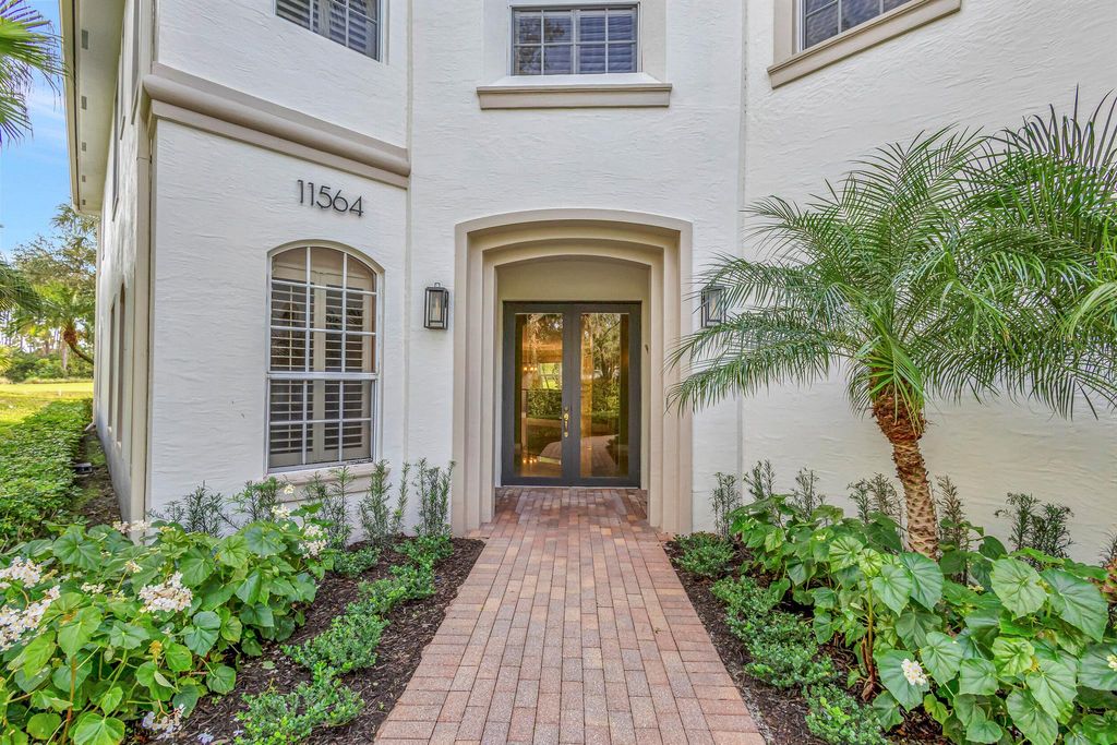 Photo of 11564 Villa Vasari Drive, Palm Beach Gardens, FL 33418 (MLS # R10947078)